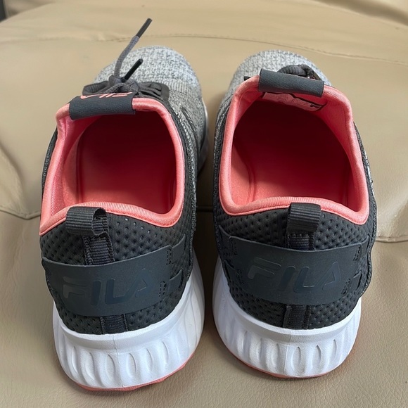 Fila women’s 10 US - Picture 5 of 6